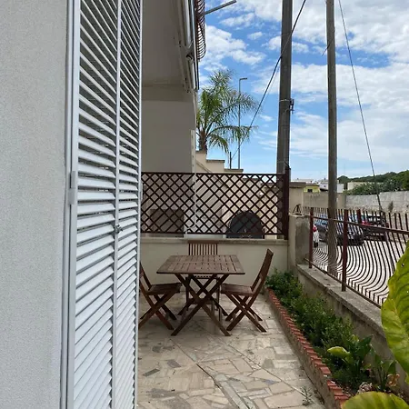 Orsa Maggiore With Private Courtyard Appartamento