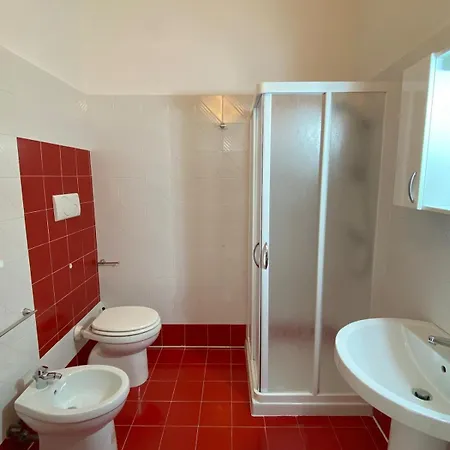 شقة Orsa Maggiore With Private Courtyard أودجانو لا كييزا